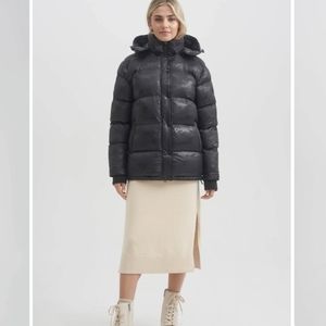 Toboggan "Luna" Puffer Jacket.  Women's size Medium.